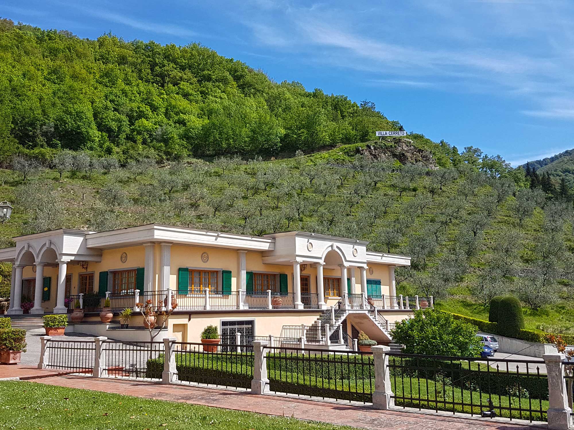 Villa Cerreto the place to hold wedding ceremonies distinguished by elegance and refined beauty